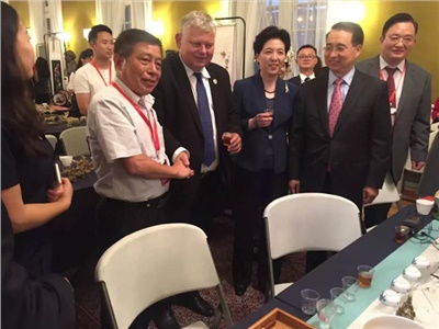 向世界展示中國非遺文化，湘益茯茶亮相湖南波蘭、捷克非遺交流周